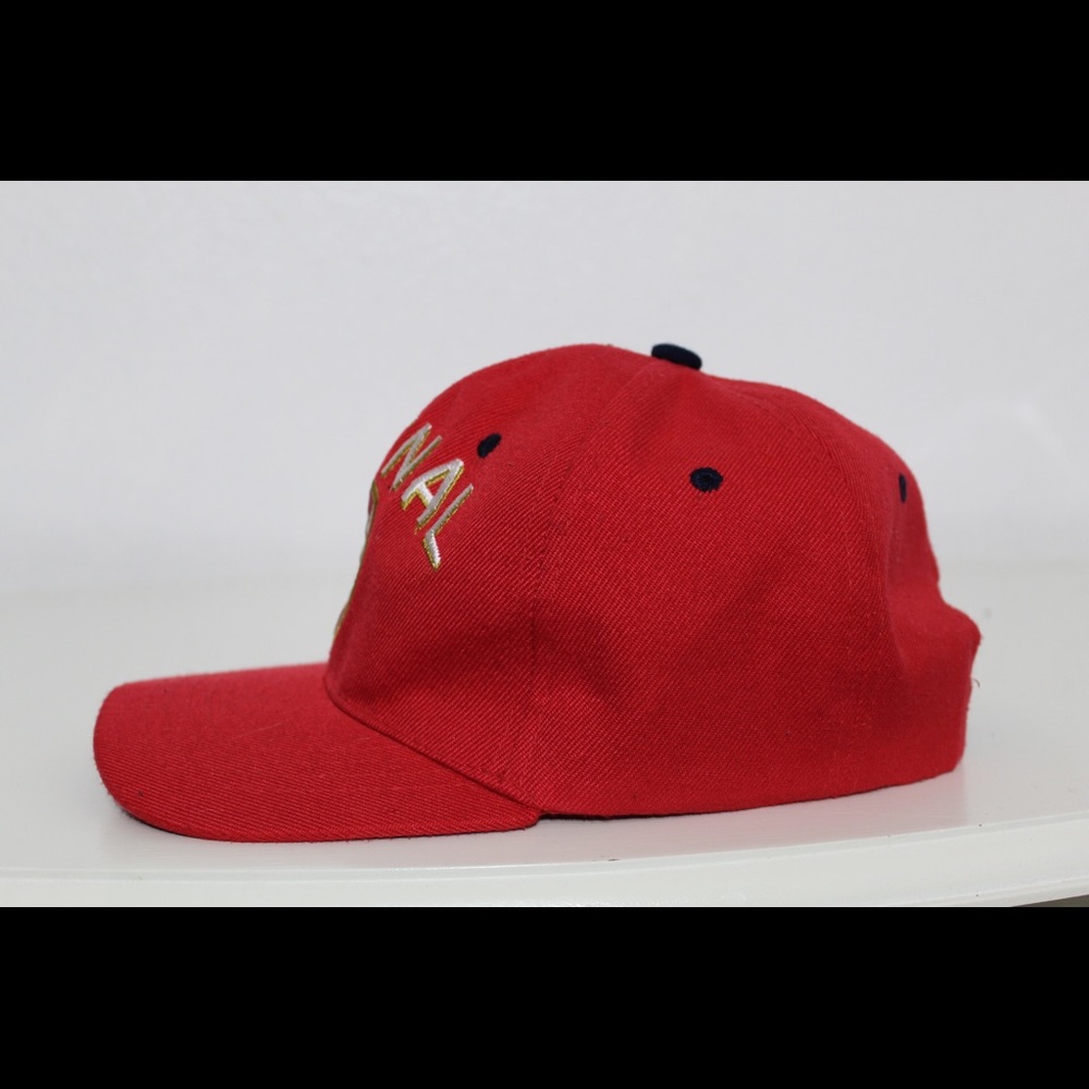 Arsenal hat
Red
Snap back - Picture 3 of 5
